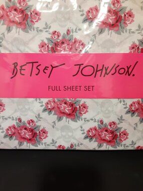 Betsey Johnson - Full Size Sheet Set (4 Piece) ☠️ Skulls & Roses Trellis 🌹  NEW